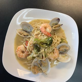 Linguine White Wine Clam Sauce