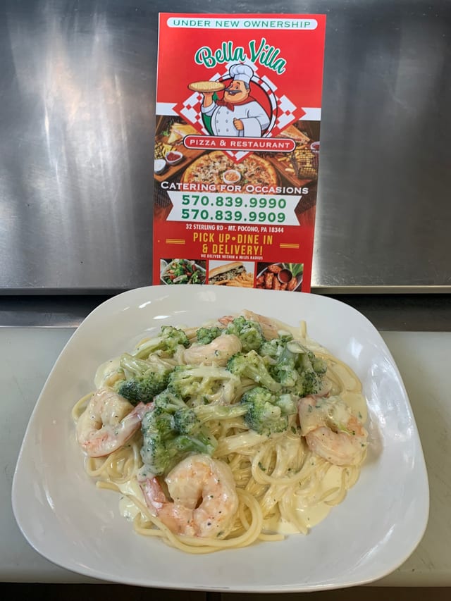 Pasta Vodka with Shrimp & Broccoli.
